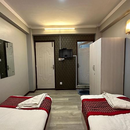 8848 Hostel Katmandu Dış mekan fotoğraf